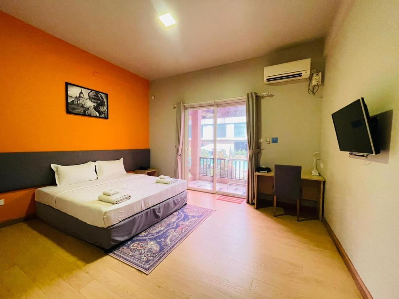 Wh Hotel & Service Apartment Thanlyin Екстер'єр фото