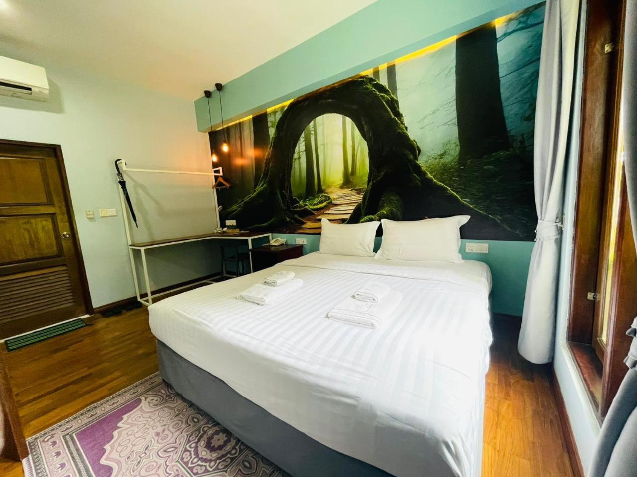 Wh Hotel & Service Apartment Thanlyin Екстер'єр фото