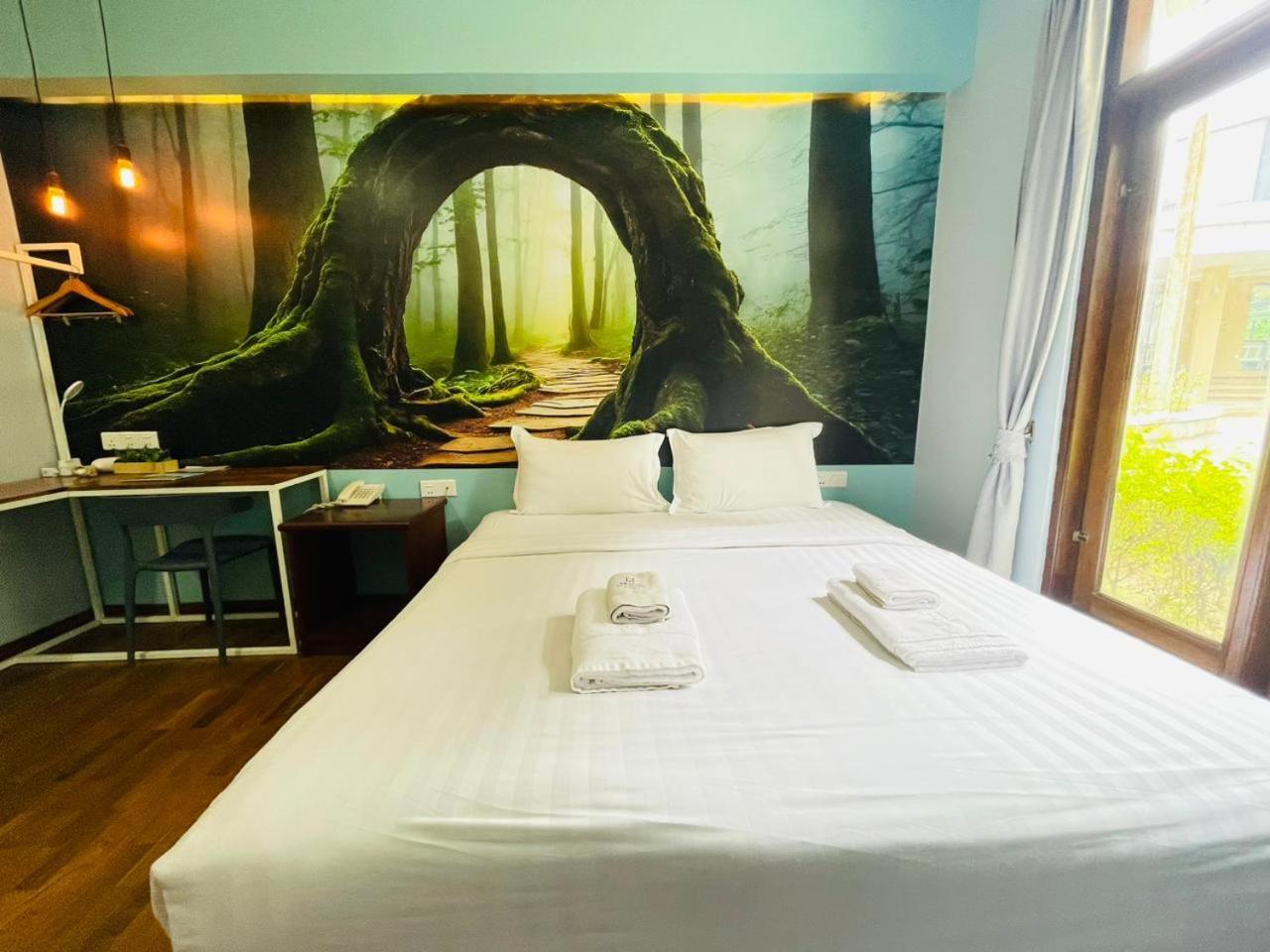 Wh Hotel & Service Apartment Thanlyin Екстер'єр фото