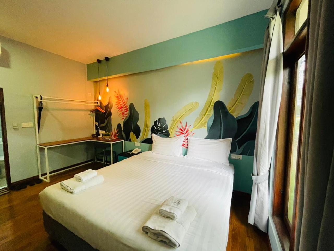 Wh Hotel & Service Apartment Thanlyin Екстер'єр фото