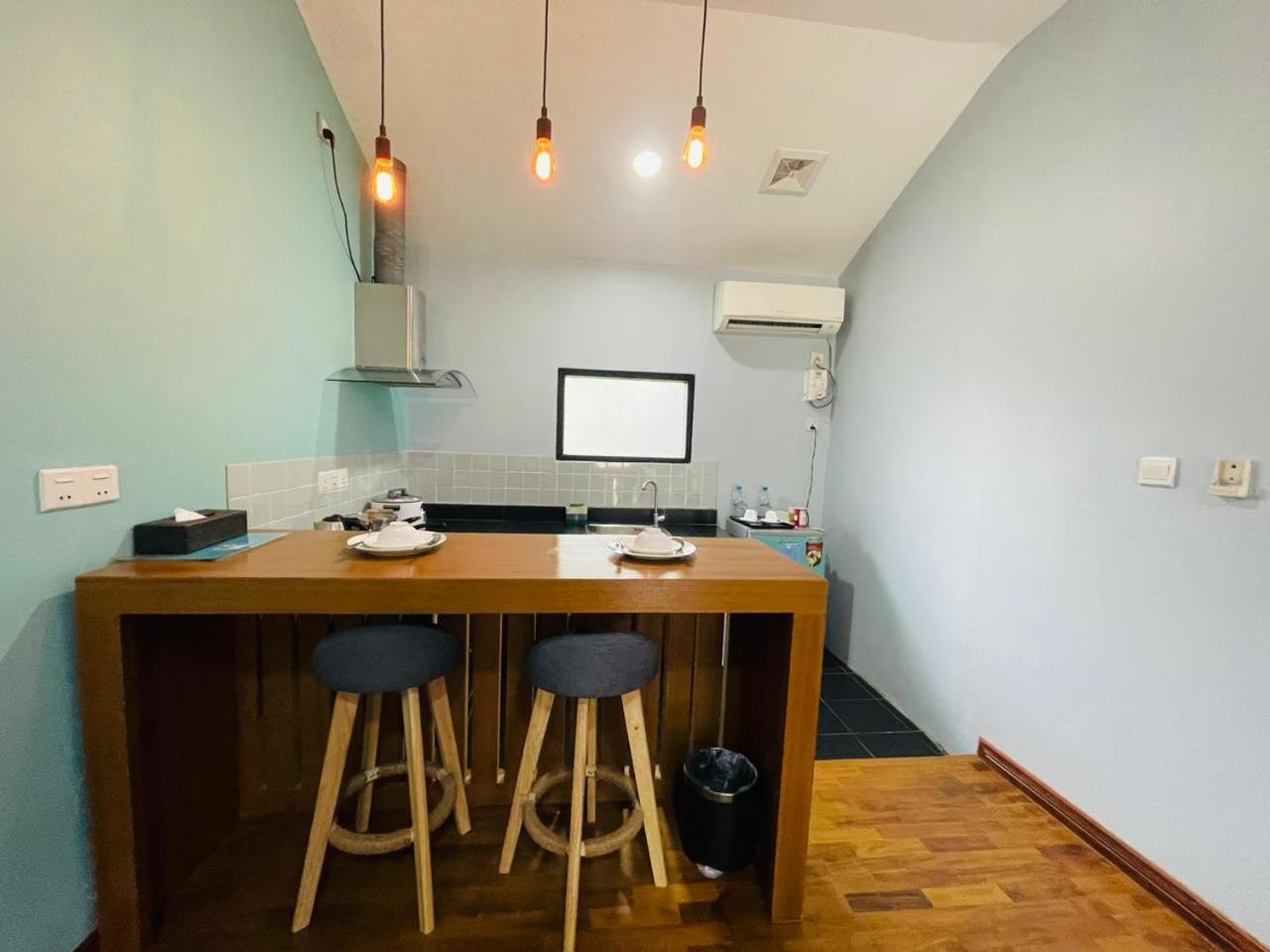 Wh Hotel & Service Apartment Thanlyin Екстер'єр фото