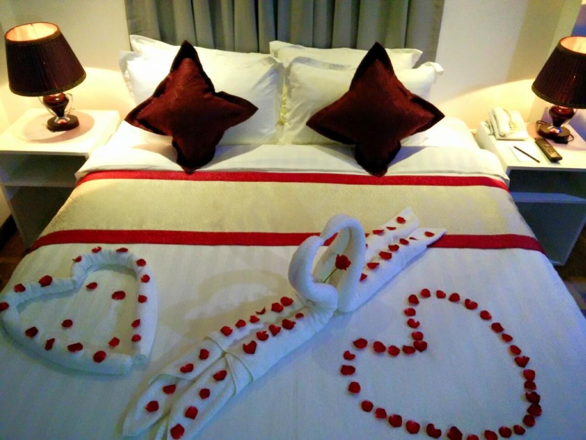 Wh Hotel & Service Apartment Thanlyin Екстер'єр фото