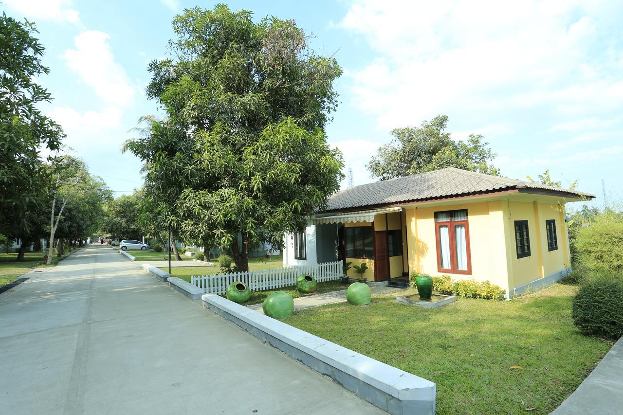 Wh Hotel & Service Apartment Thanlyin Екстер'єр фото